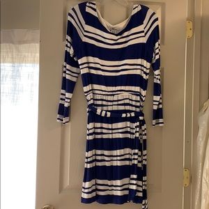 Blue and white vineyard vines dress size small